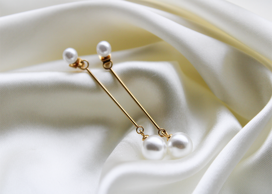 Classy Pearls Earrings